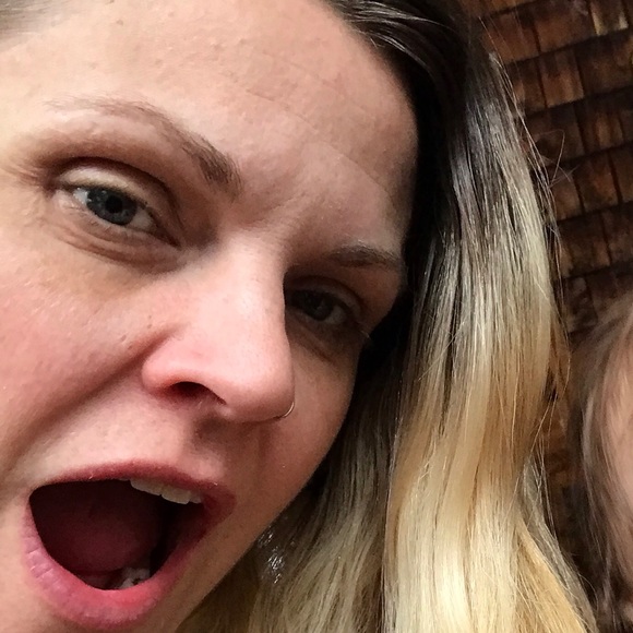 Meet your Posher, Kristen - Picture 1 of 1